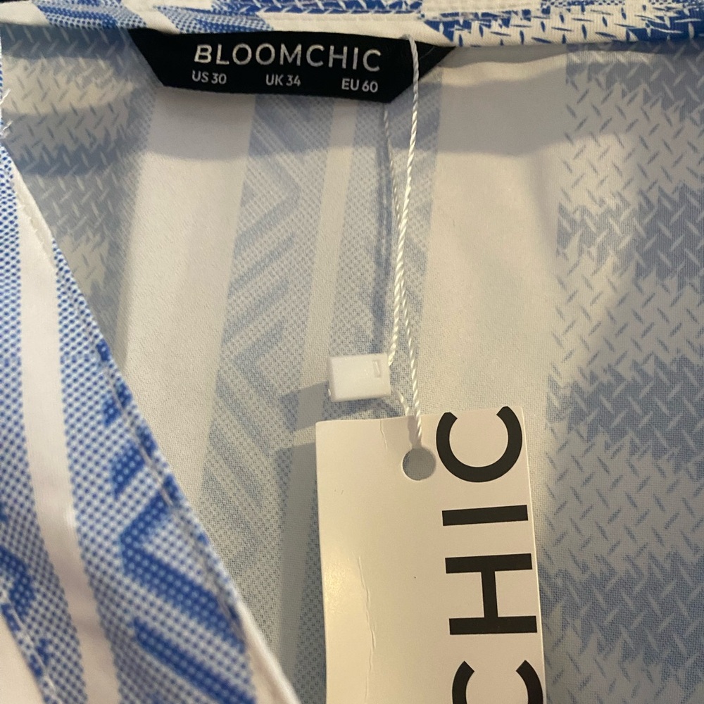 Blue and white dress - Picture 3 of 3